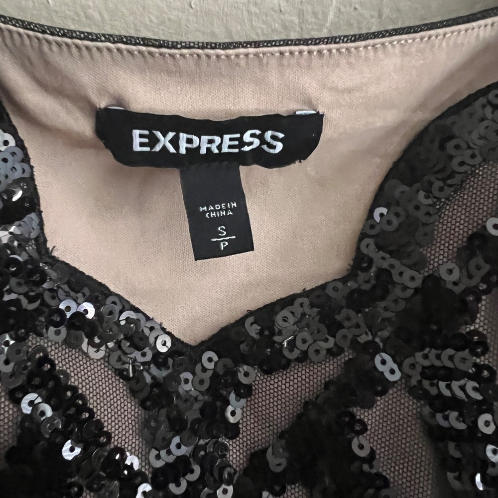 Express Top - Picture 2 of 3